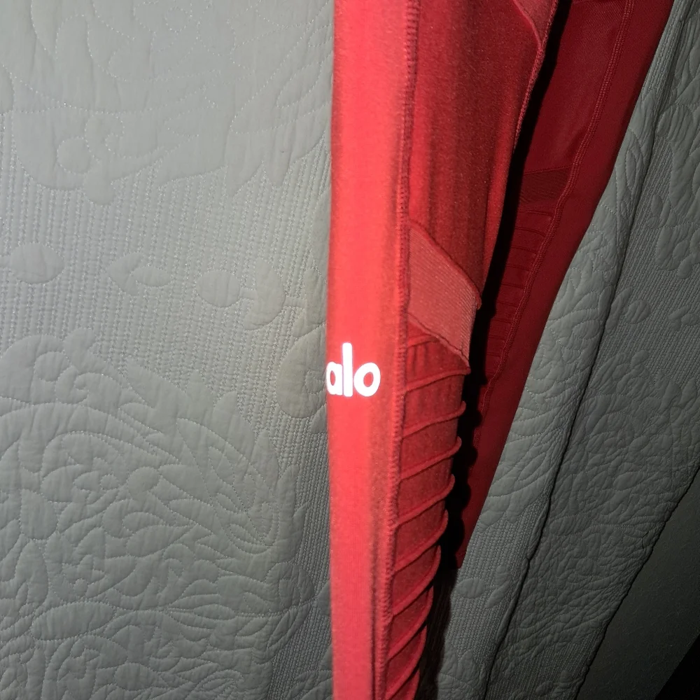 Alo Cherry Airbrush Moto High Rise Leggings Medium EUC